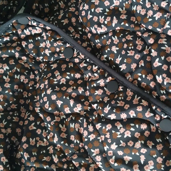 Coat - Picture 8 of 9